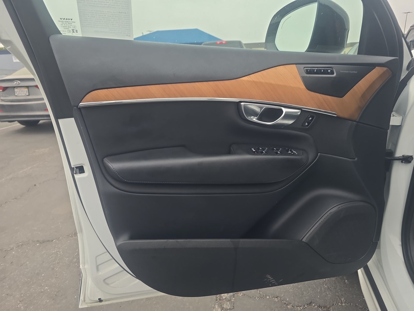 2023 Volvo XC90 Recharge T8 Plus AWD