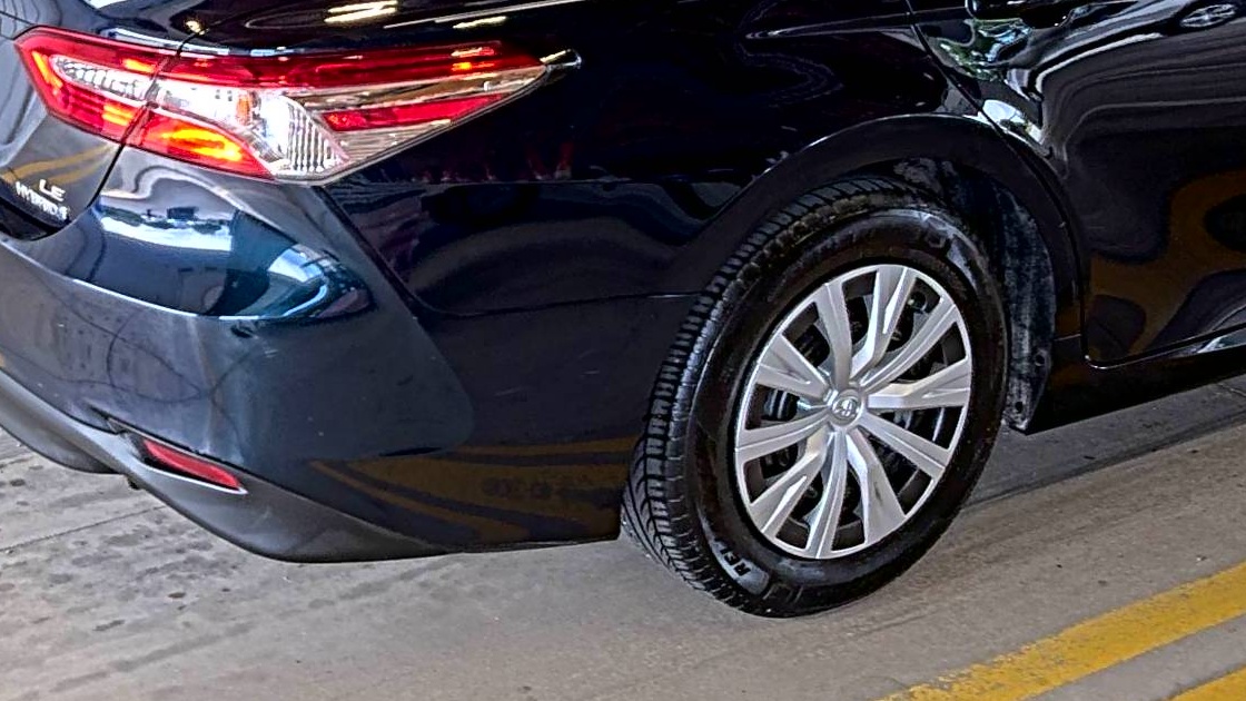 2019 Toyota Camry Hybrid LE FWD