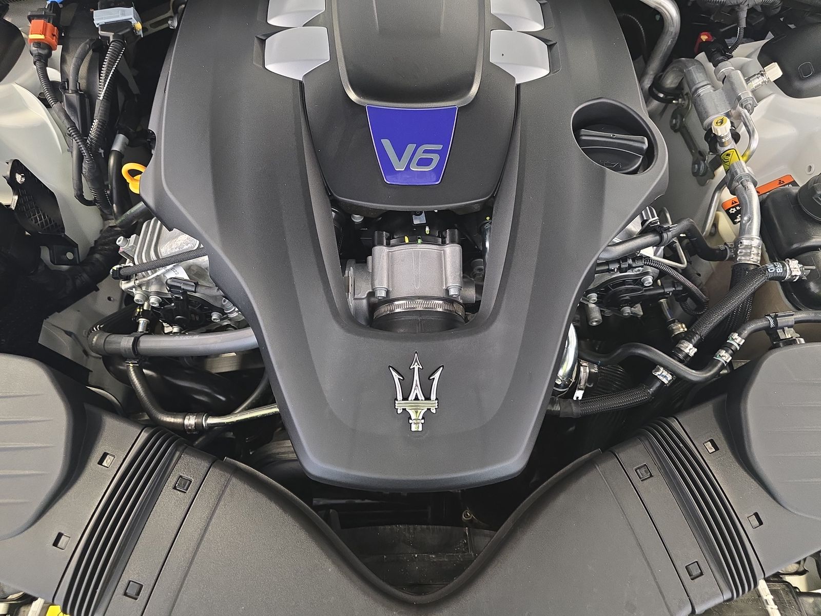 2022 Maserati Ghibli Modena FWD