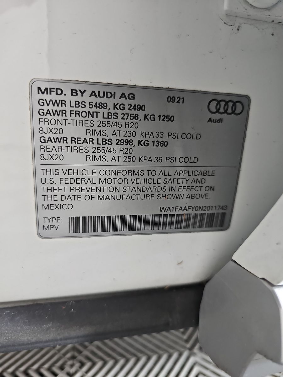 2022 Audi Q5 S line Prestige AWD