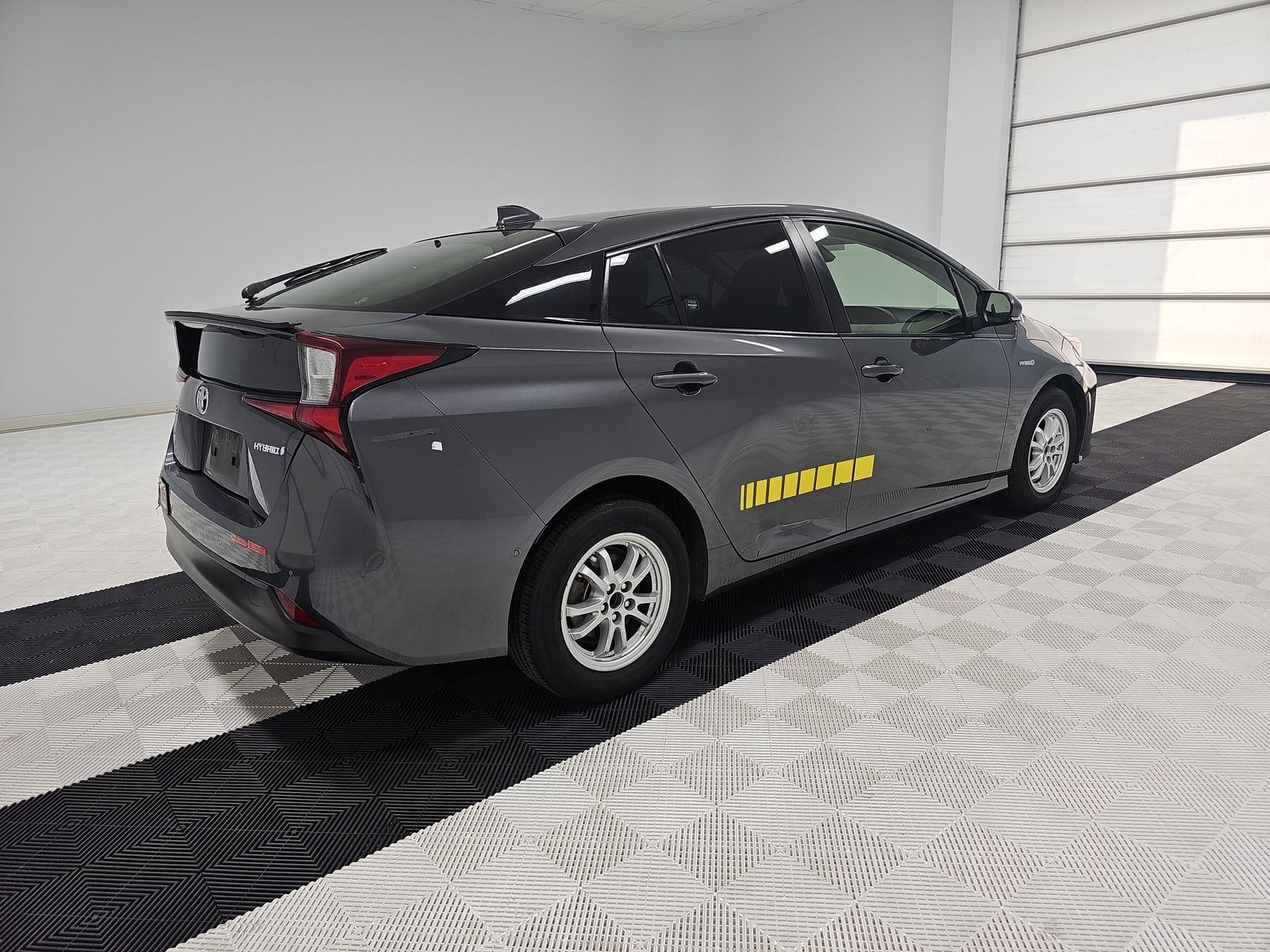 2021 Toyota Prius LE FWD
