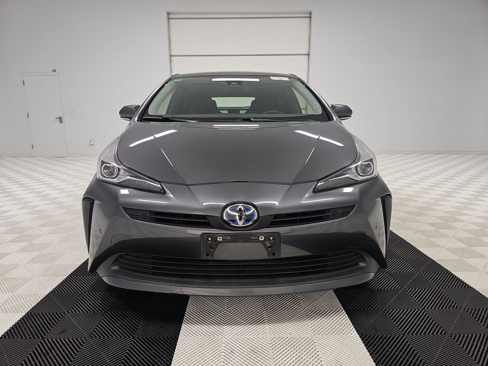 2021 Toyota Prius LE FWD