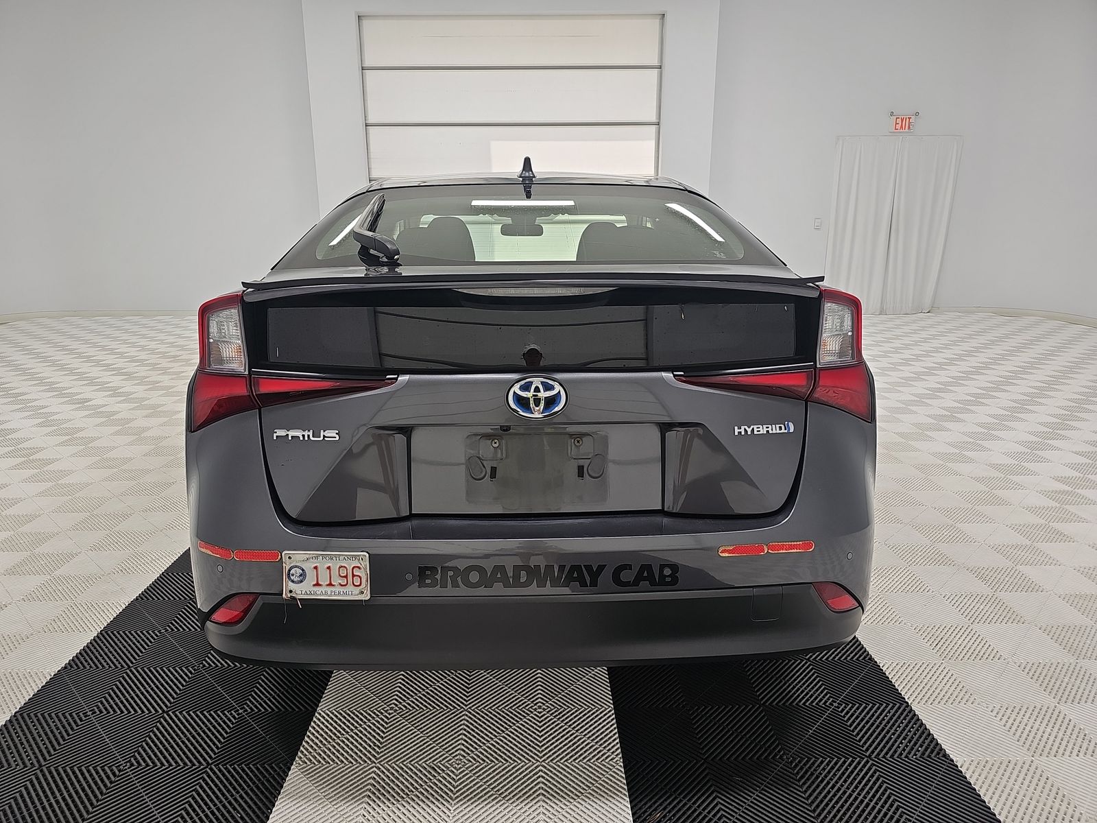 2021 Toyota Prius LE FWD