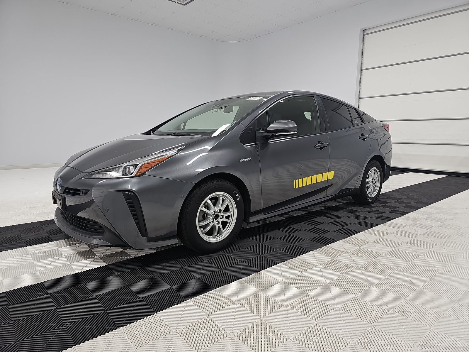 2021 Toyota Prius LE FWD