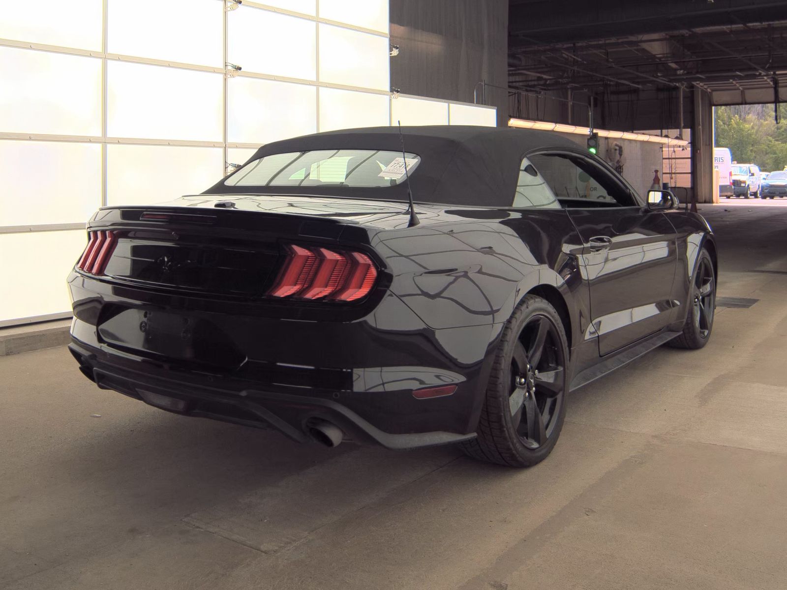 2022 Ford Mustang EcoBoost Premium FWD