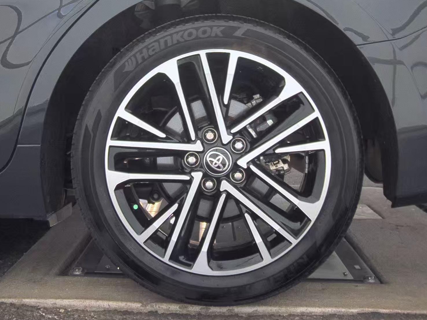 2025 Toyota Camry XSE FWD