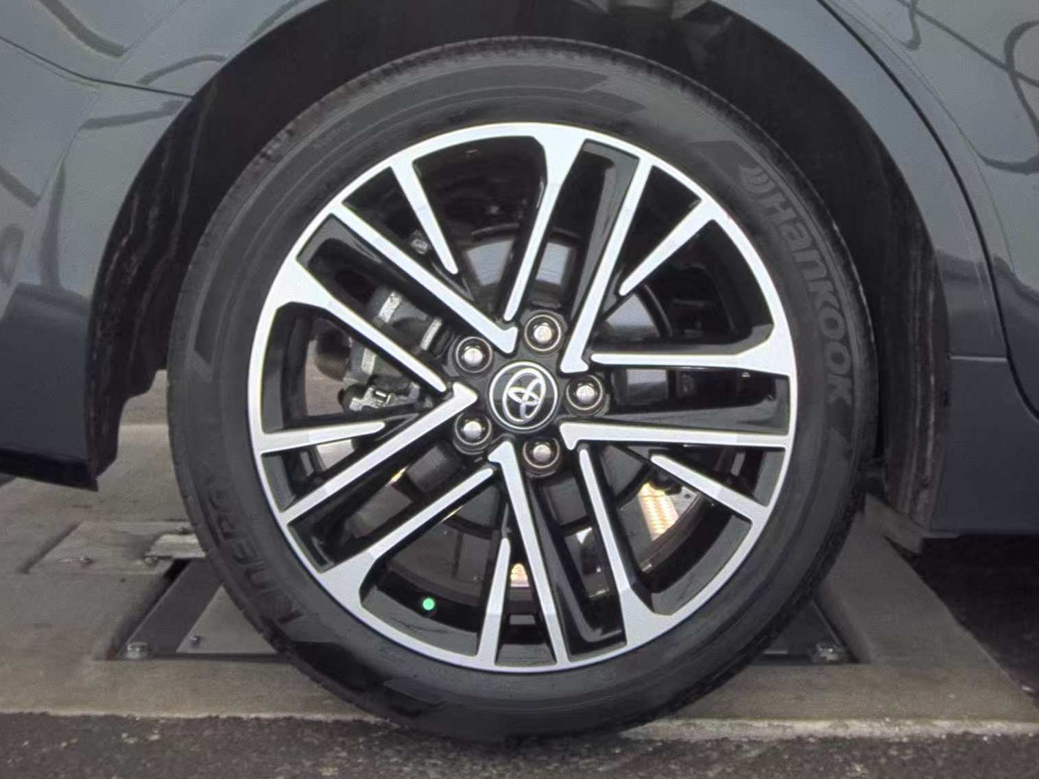 2025 Toyota Camry XSE FWD