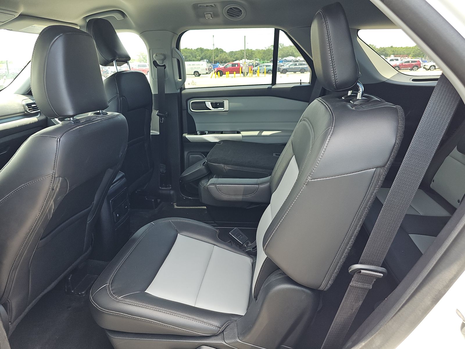 2022 Ford Explorer XLT AWD