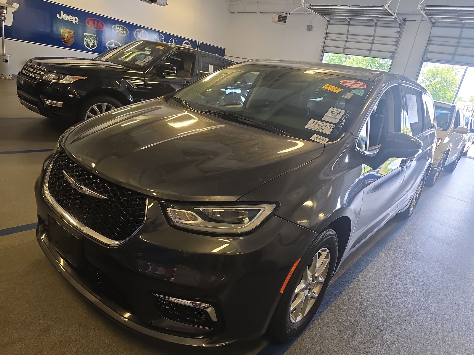 2023 Chrysler Pacifica Touring L FWD