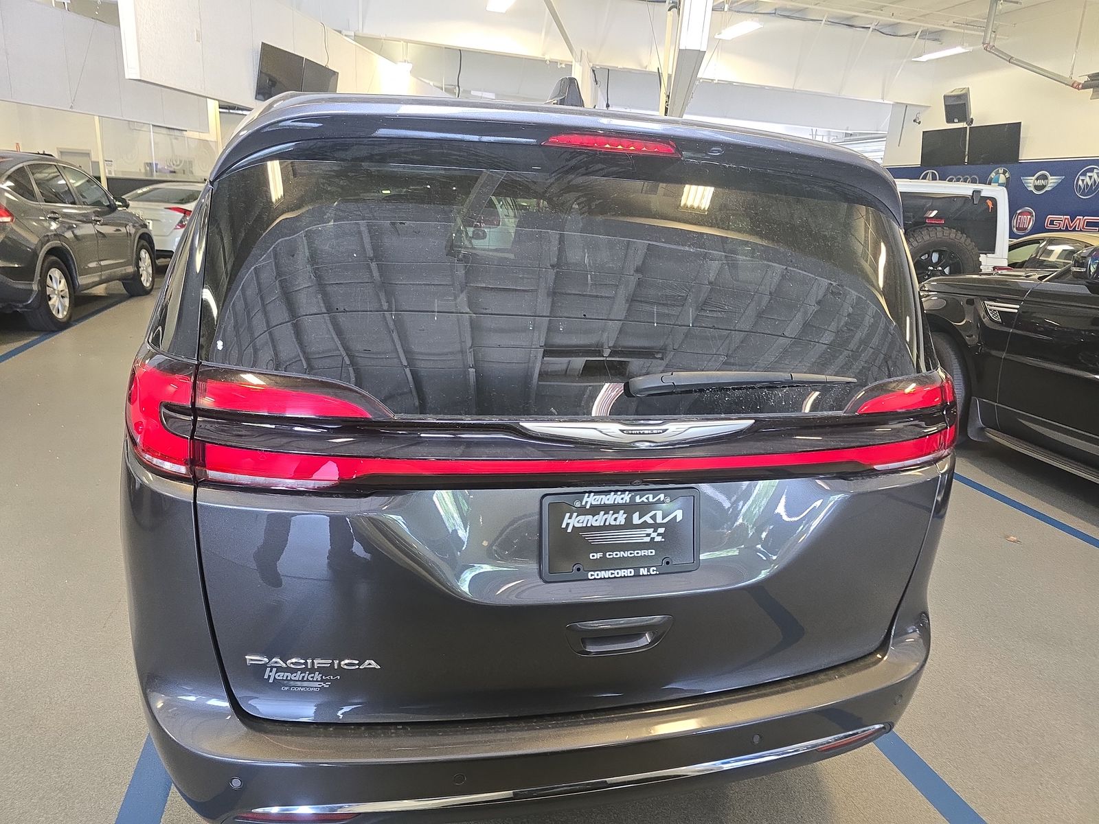 2023 Chrysler Pacifica Touring L FWD