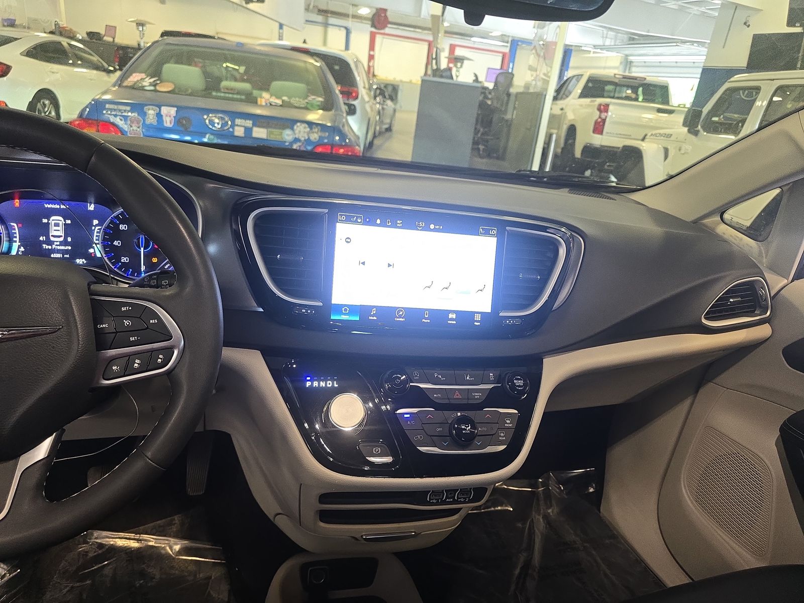 2023 Chrysler Pacifica Touring L FWD