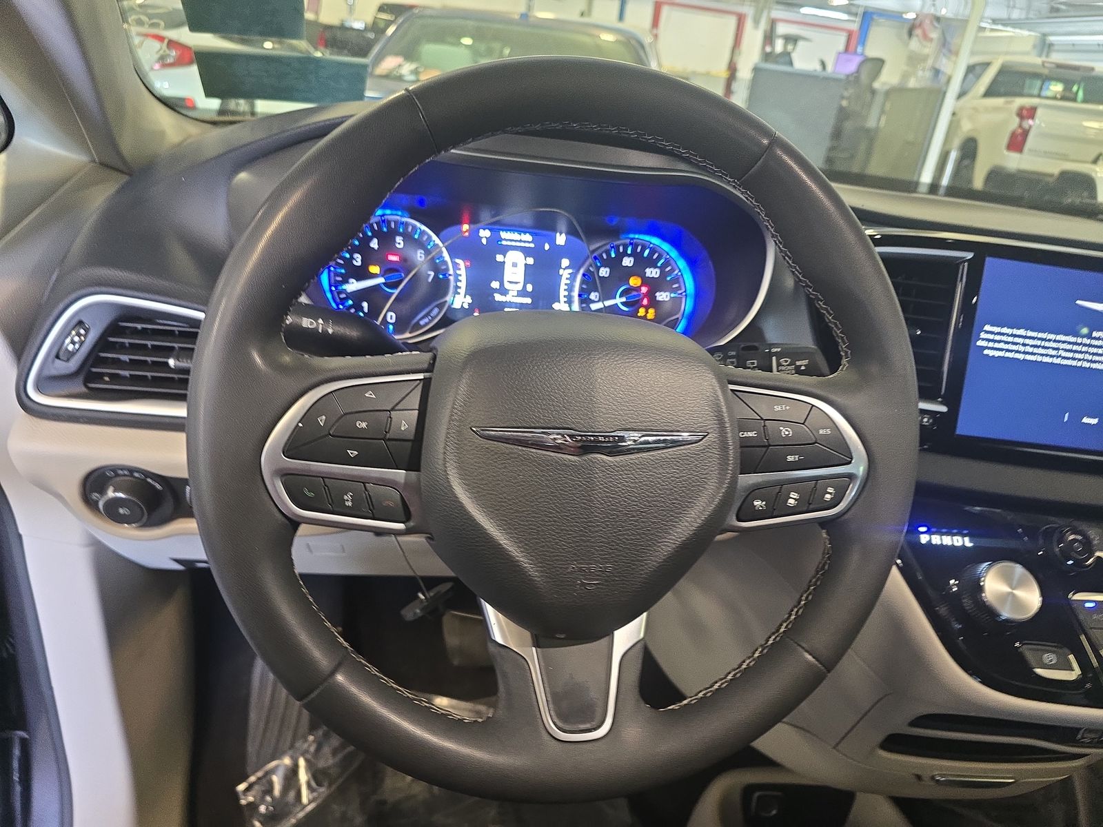 2023 Chrysler Pacifica Touring L FWD