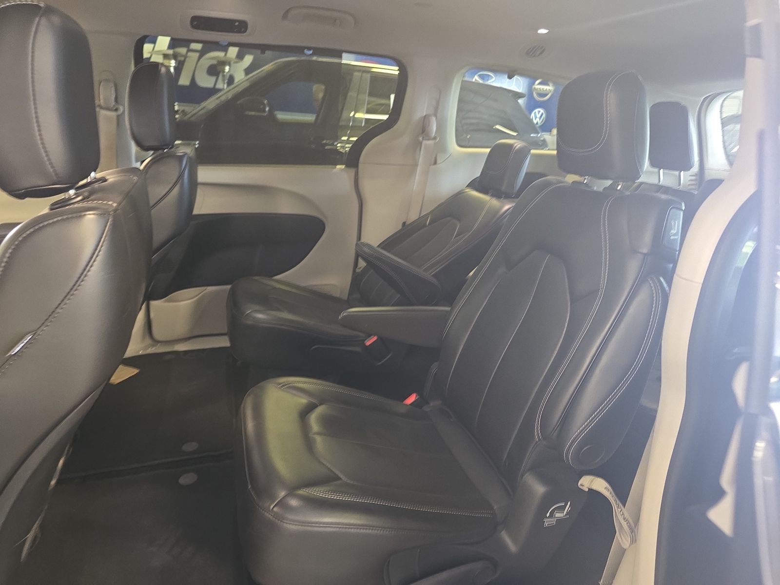 2023 Chrysler Pacifica Touring L FWD