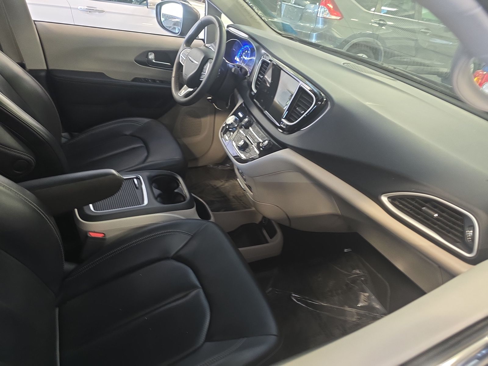 2023 Chrysler Pacifica Touring L FWD
