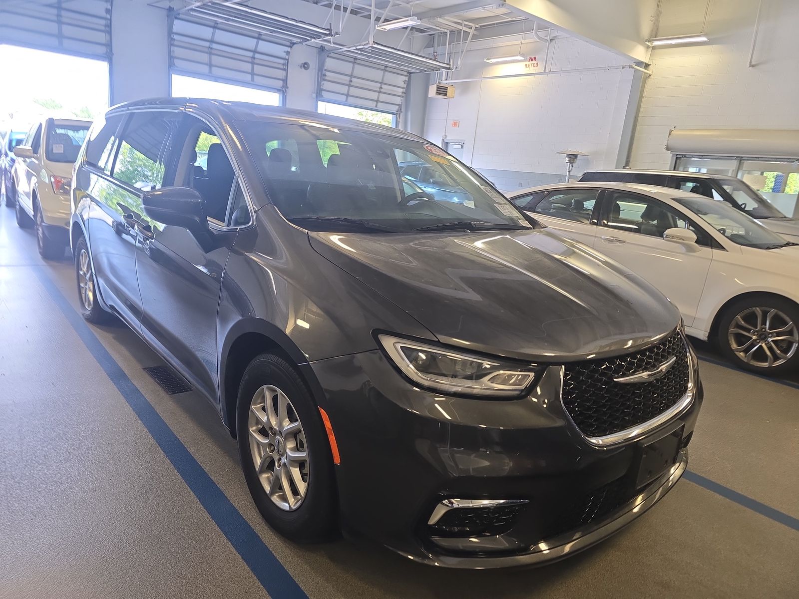 2023 Chrysler Pacifica Touring L FWD