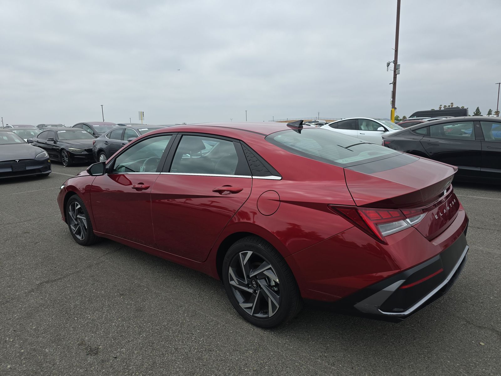 2024 Hyundai Elantra SEL FWD