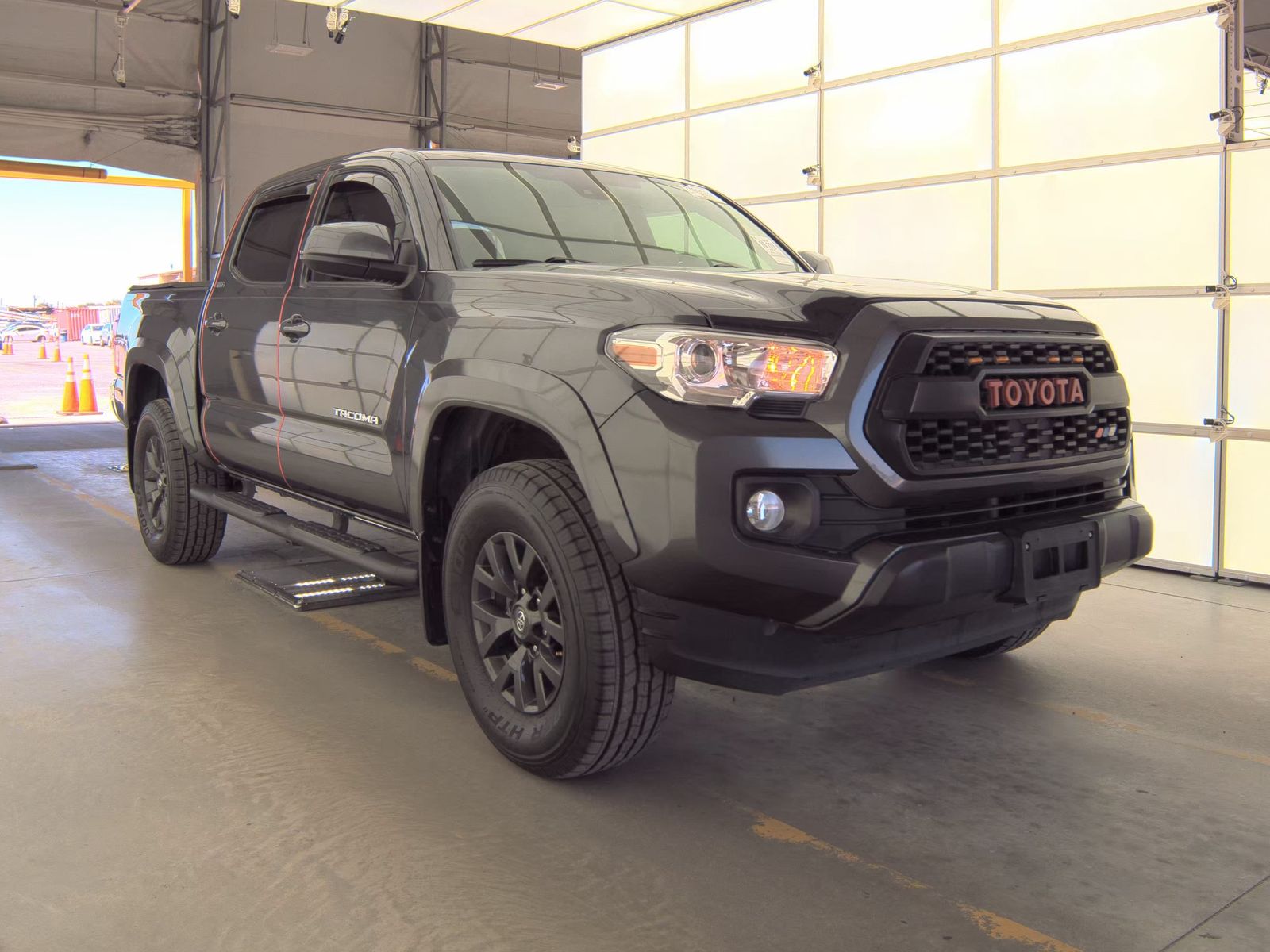 2022 Toyota Tacoma SR5 RWD