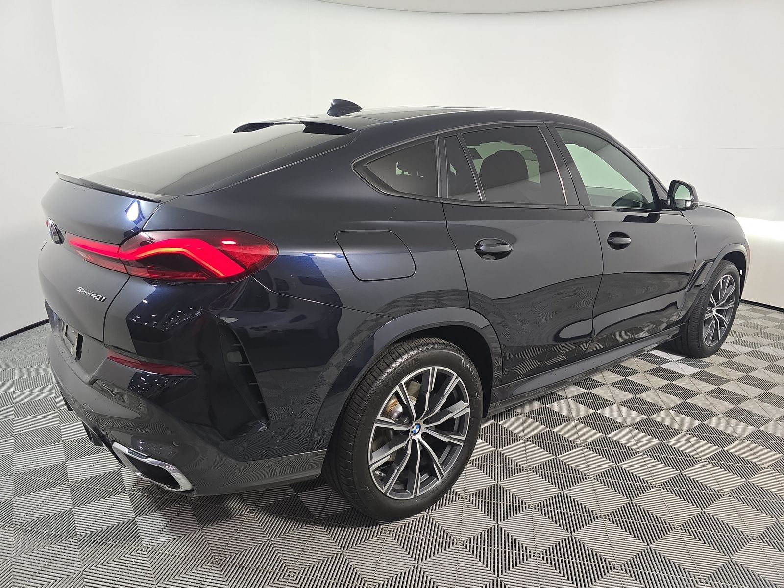 2020 BMW X6 sDrive40i RWD