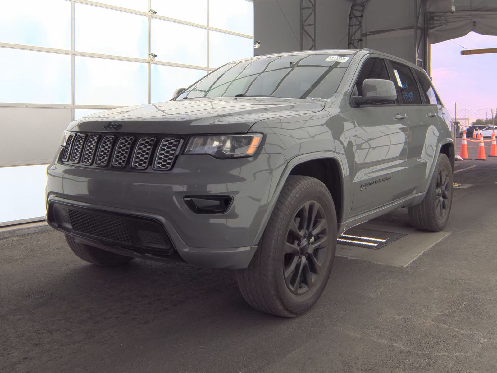 2020 Jeep Grand Cherokee Laredo Altitude Edition AWD