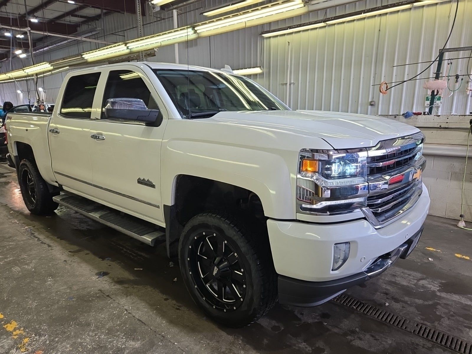 2017 Chevrolet Silverado 1500 High Country AWD