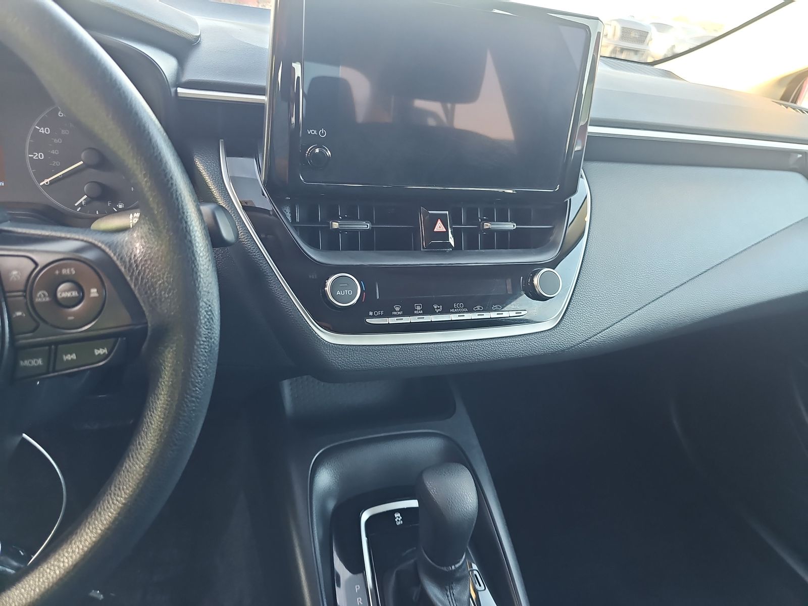 2025 Toyota Corolla LE FWD