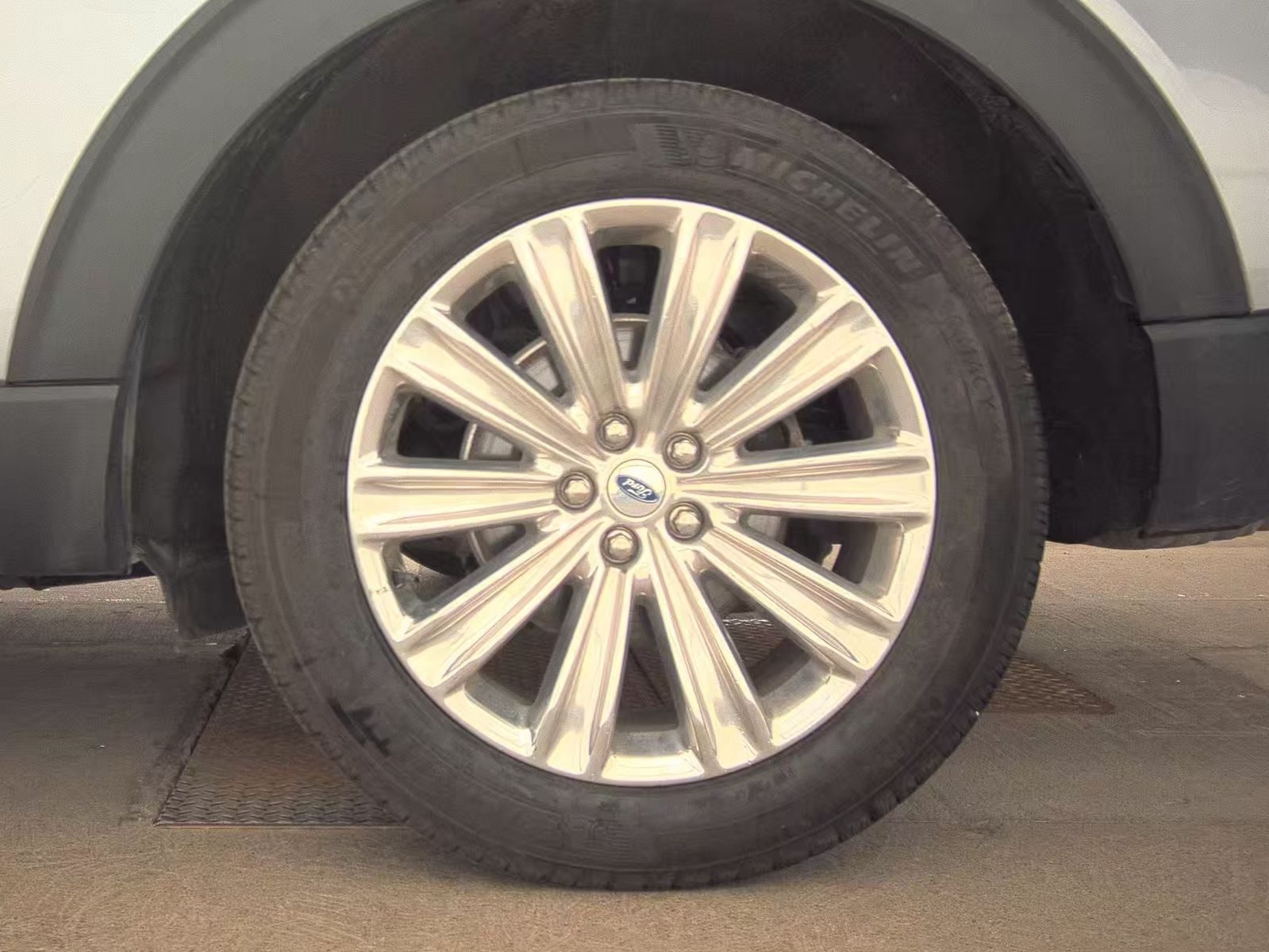 2022 Ford Explorer Limited AWD