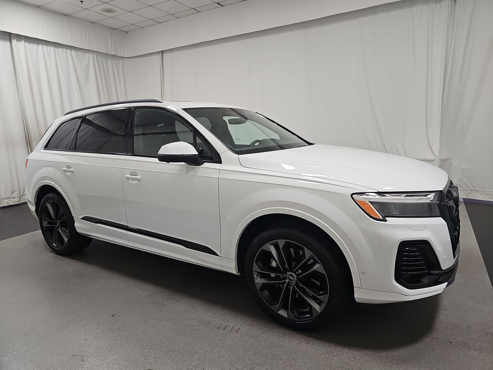 2025 Audi Q7 Premium Plus AWD