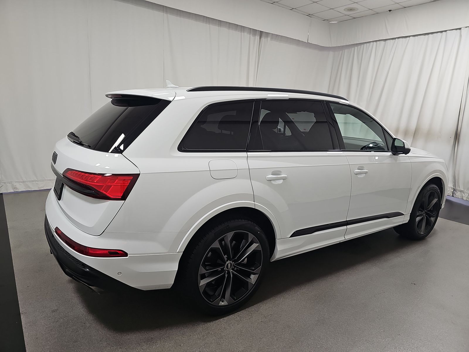 2025 Audi Q7 Premium Plus AWD
