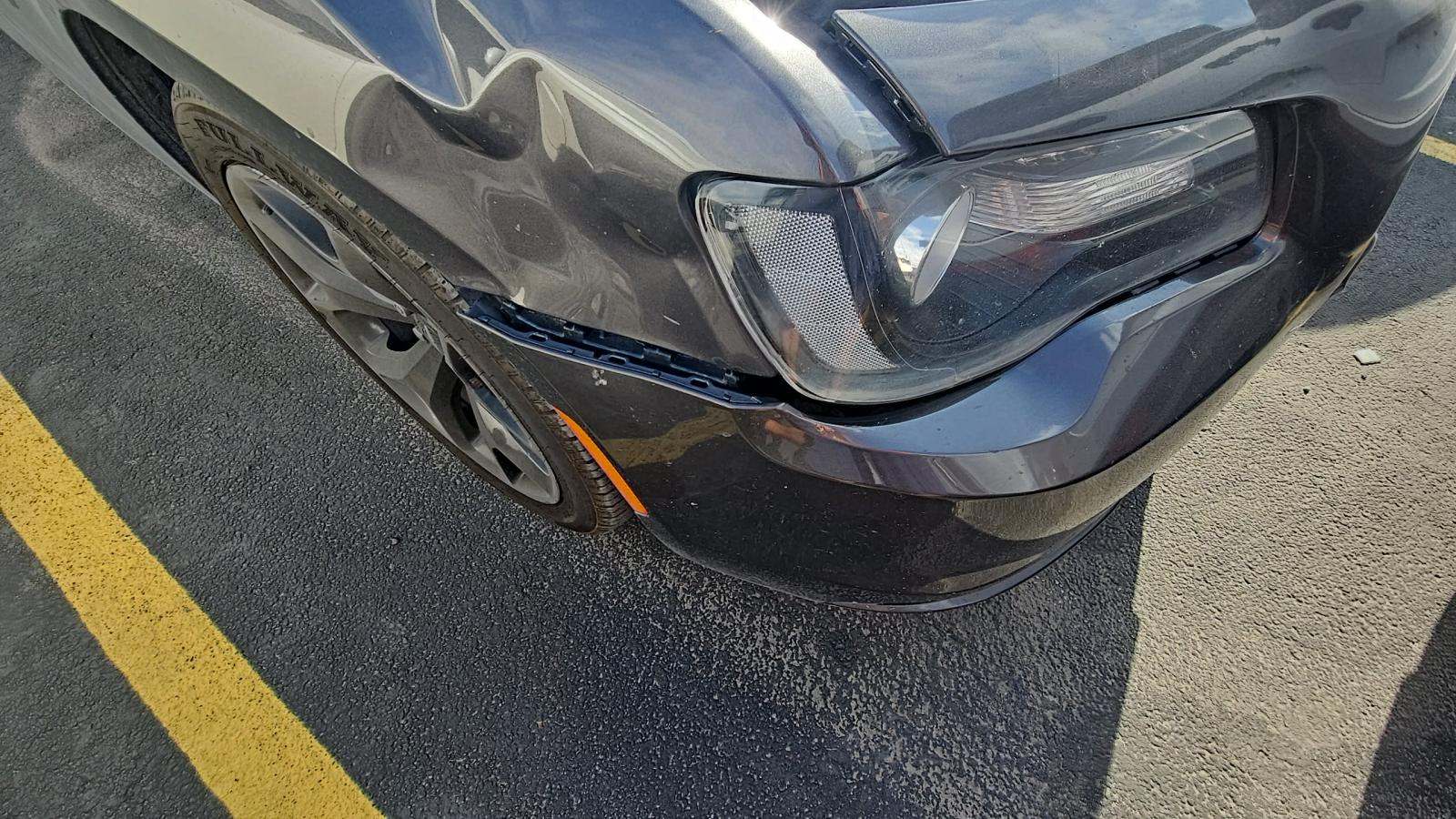 2021 Chrysler 300 Touring RWD