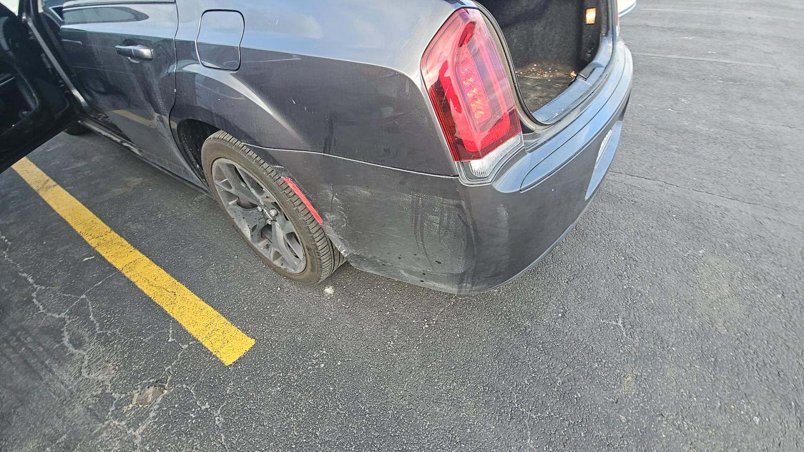 2021 Chrysler 300 Touring RWD