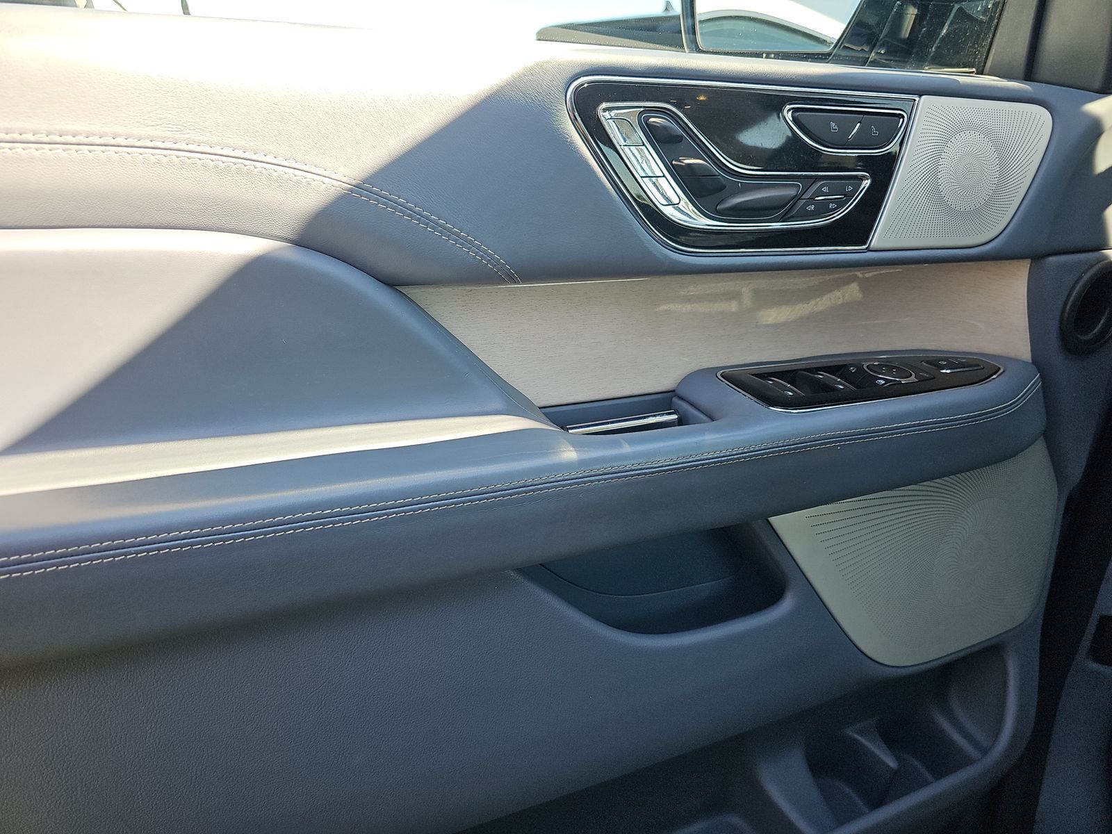 2022 Lincoln Navigator L Black Label AWD