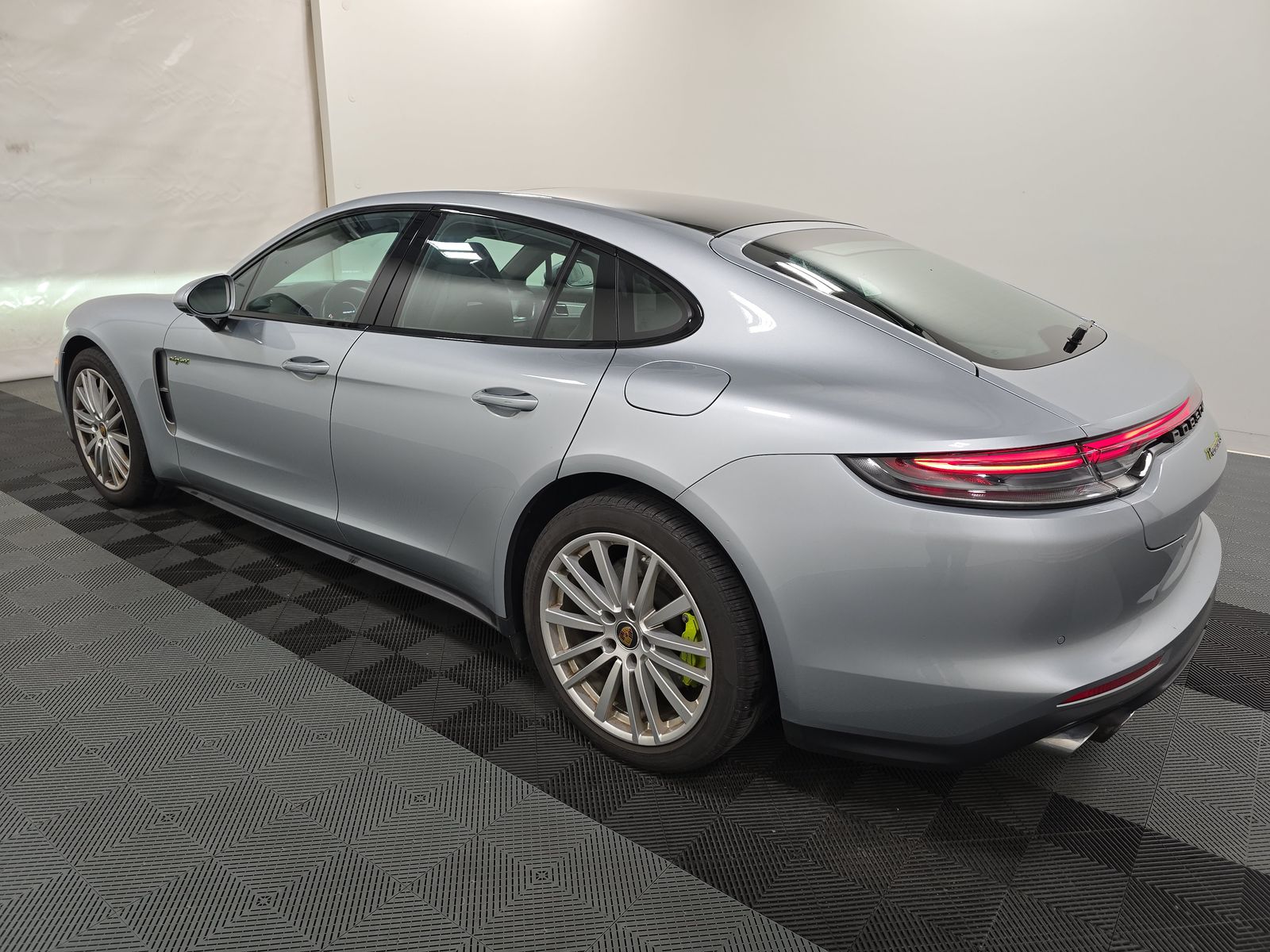 2023 Porsche Panamera 4 E-Hybrid Platinum Edition AWD