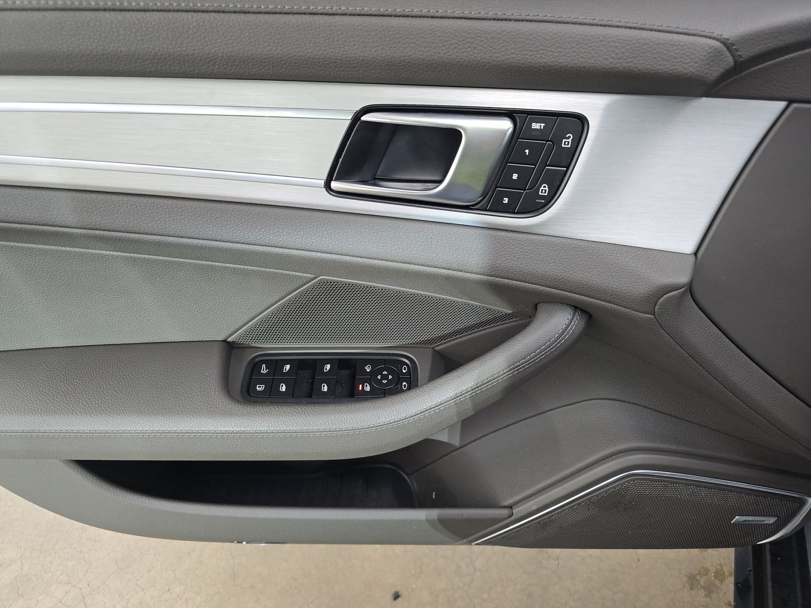 2023 Porsche Panamera 4 E-Hybrid Platinum Edition AWD