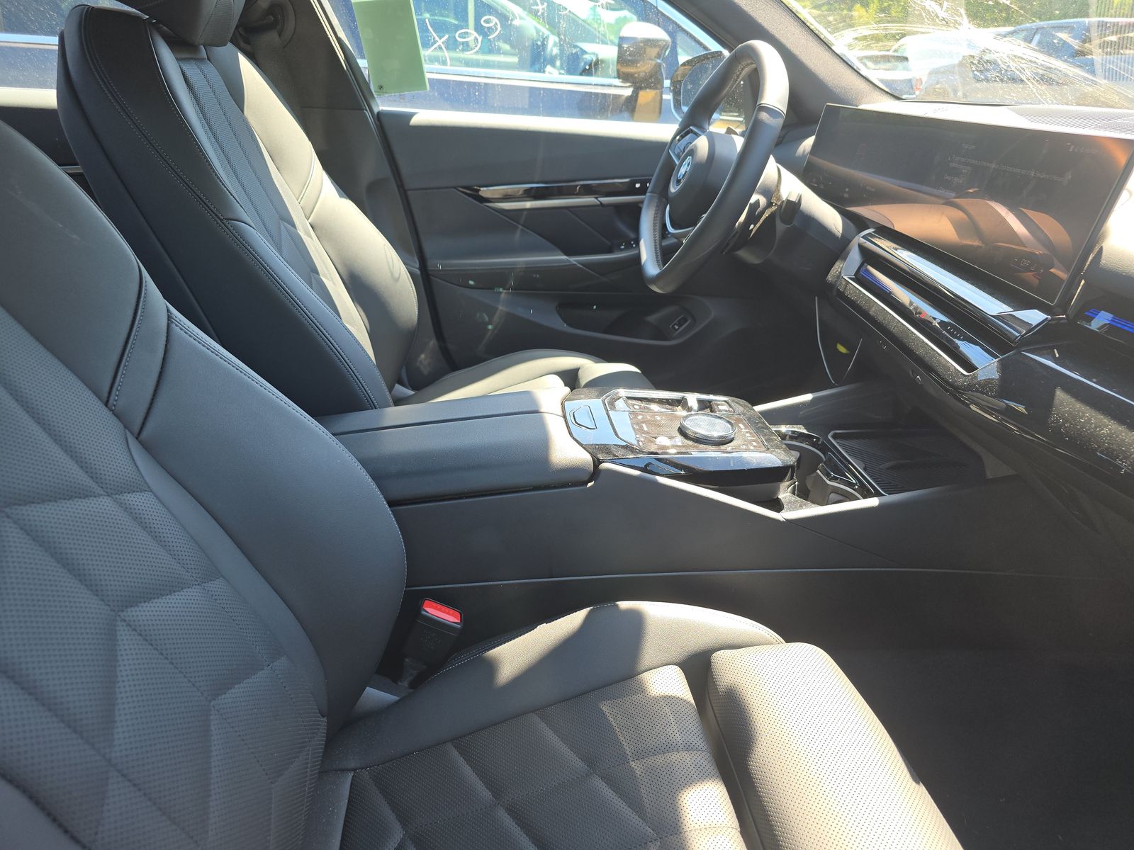 2025 BMW 5 Series 530i RWD