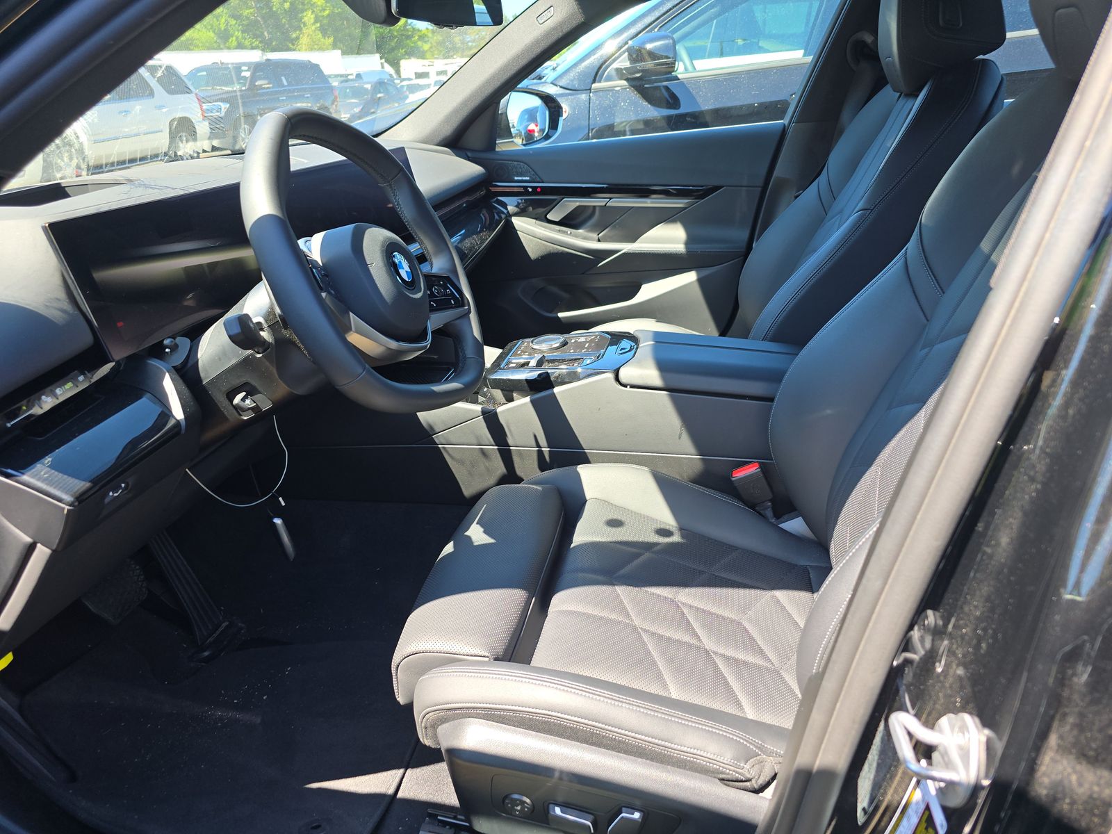 2025 BMW 5 Series 530i RWD