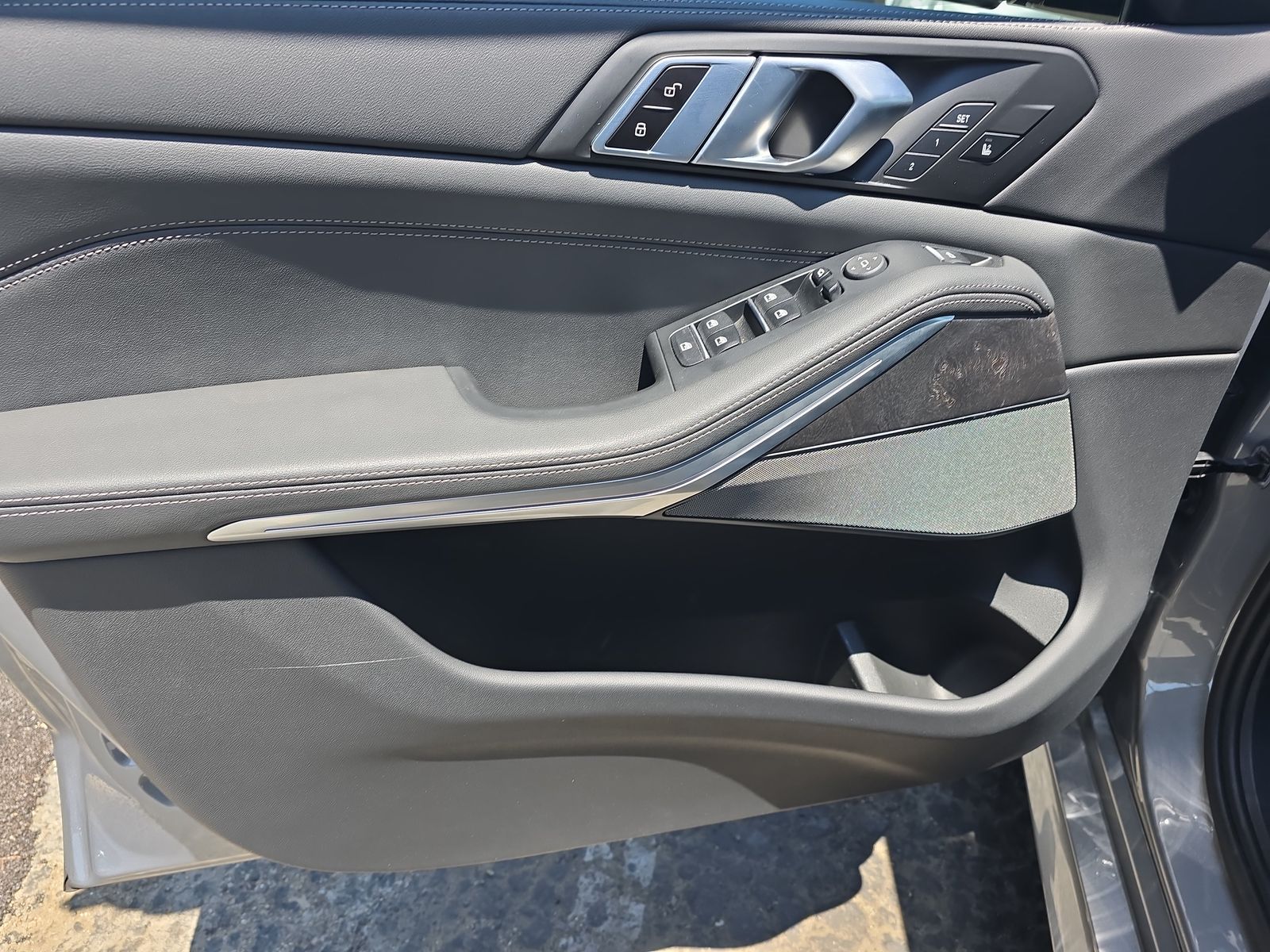 2025 BMW X5 xDrive40i AWD