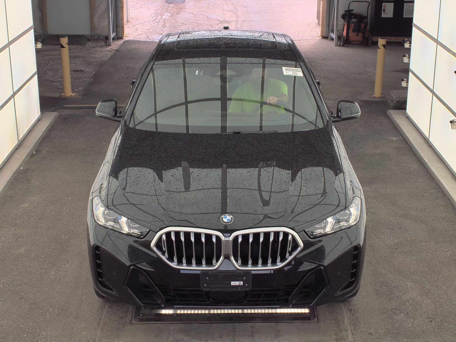 2025 BMW X6 xDrive40i AWD