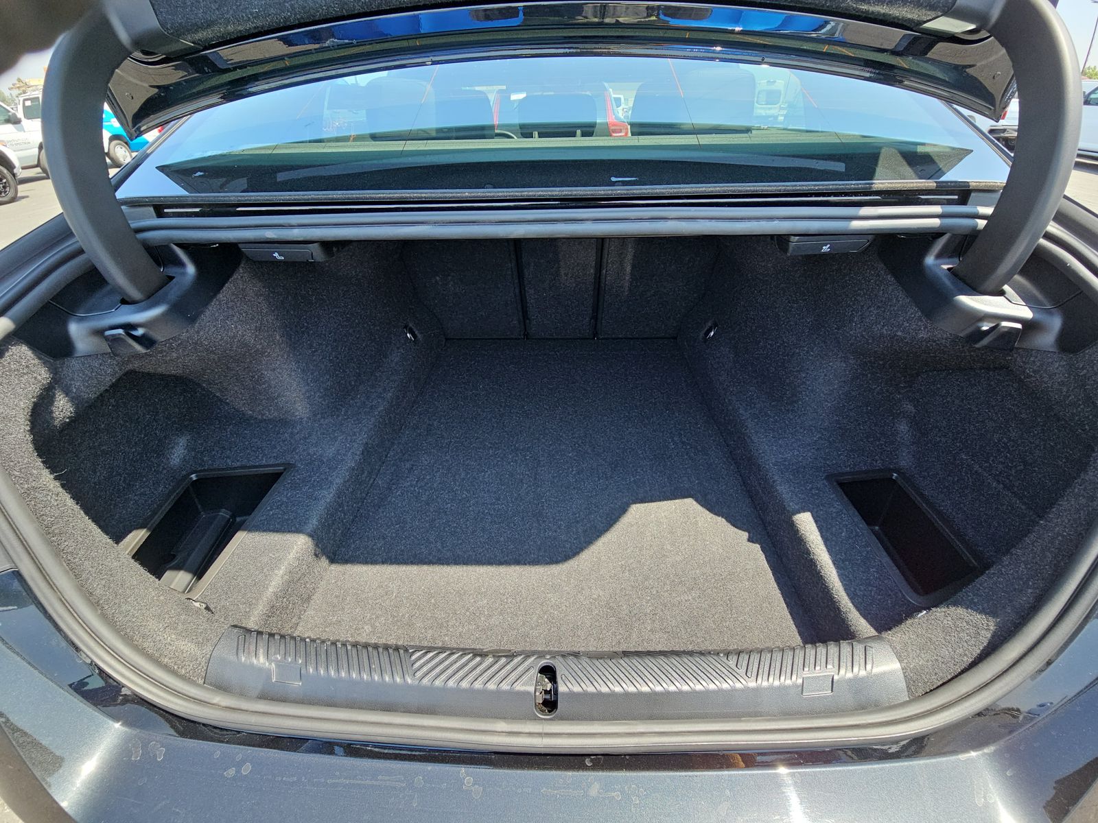 2025 BMW 5 Series 530i RWD