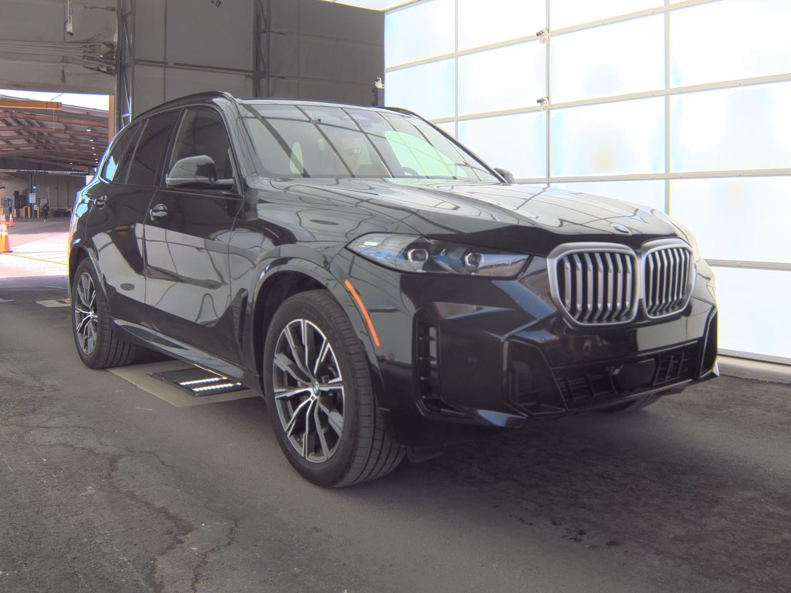 2025 BMW X5 xDrive40i AWD