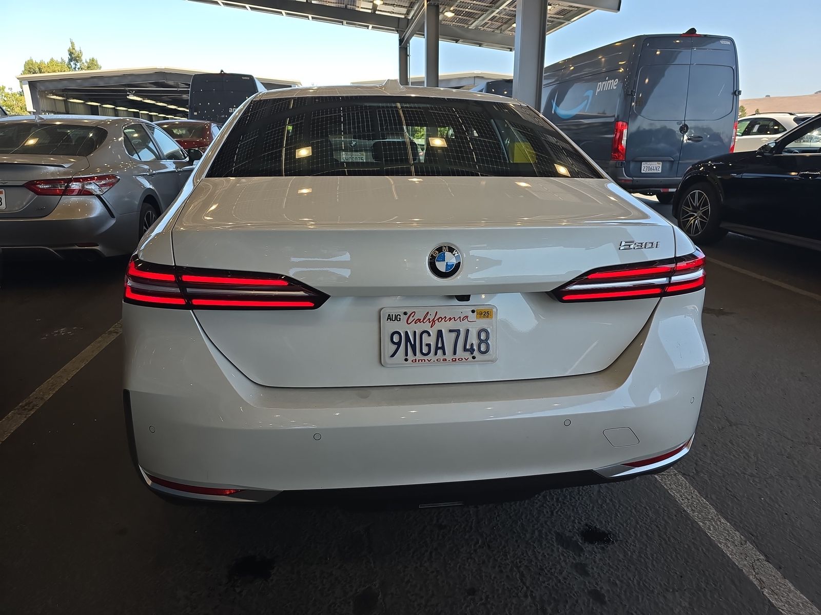 2025 BMW 5 Series 530i RWD