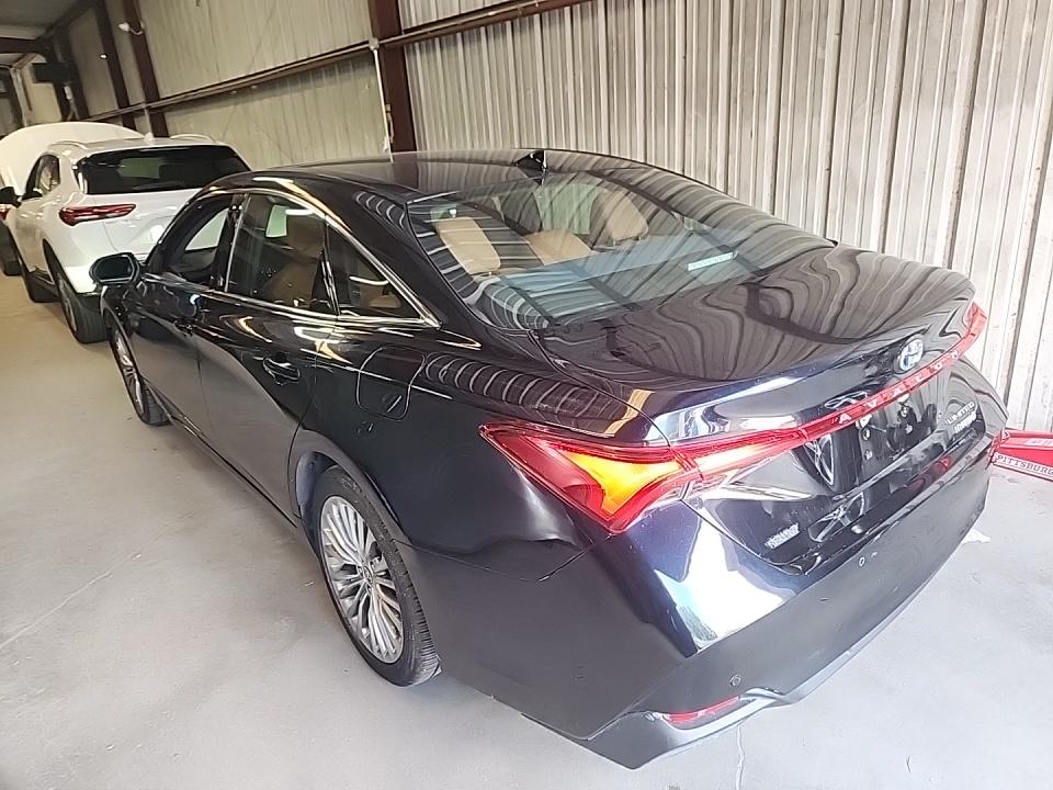 2022 Toyota Avalon Hybrid Limited FWD