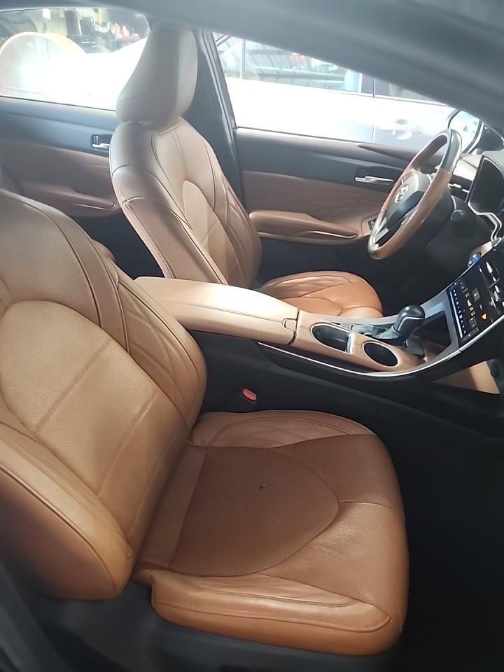 2022 Toyota Avalon Hybrid Limited FWD