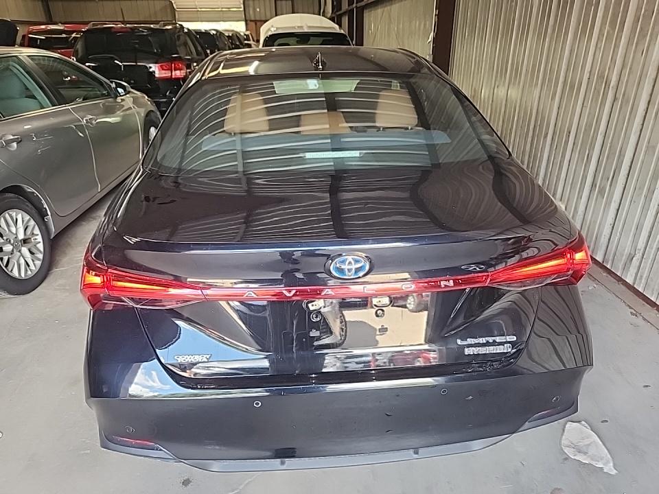 2022 Toyota Avalon Hybrid Limited FWD