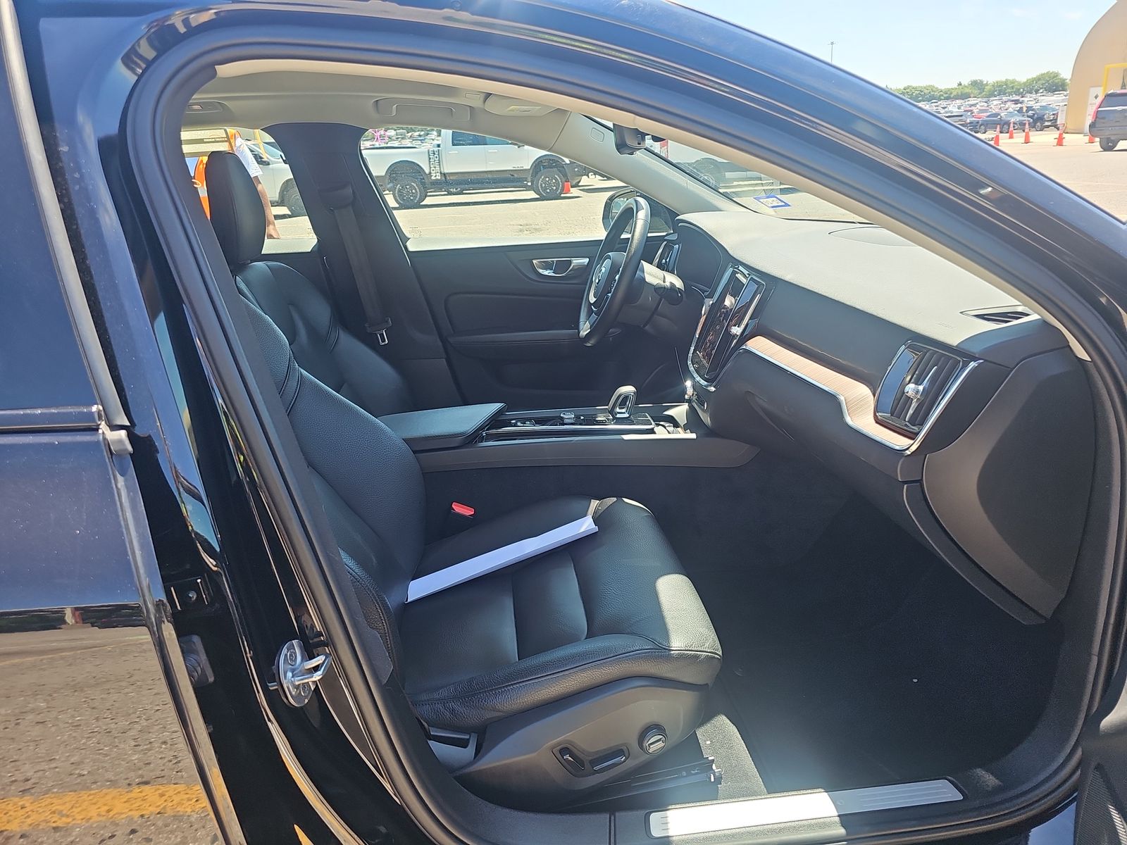 2024 Volvo S60 B5 Plus FWD