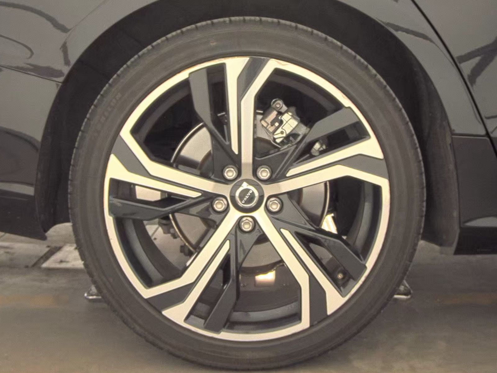 2024 Volvo S60 B5 Plus FWD