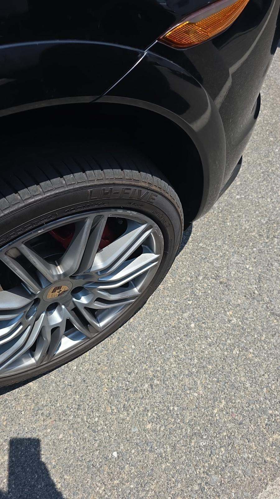 2013 Porsche Cayenne GTS AWD