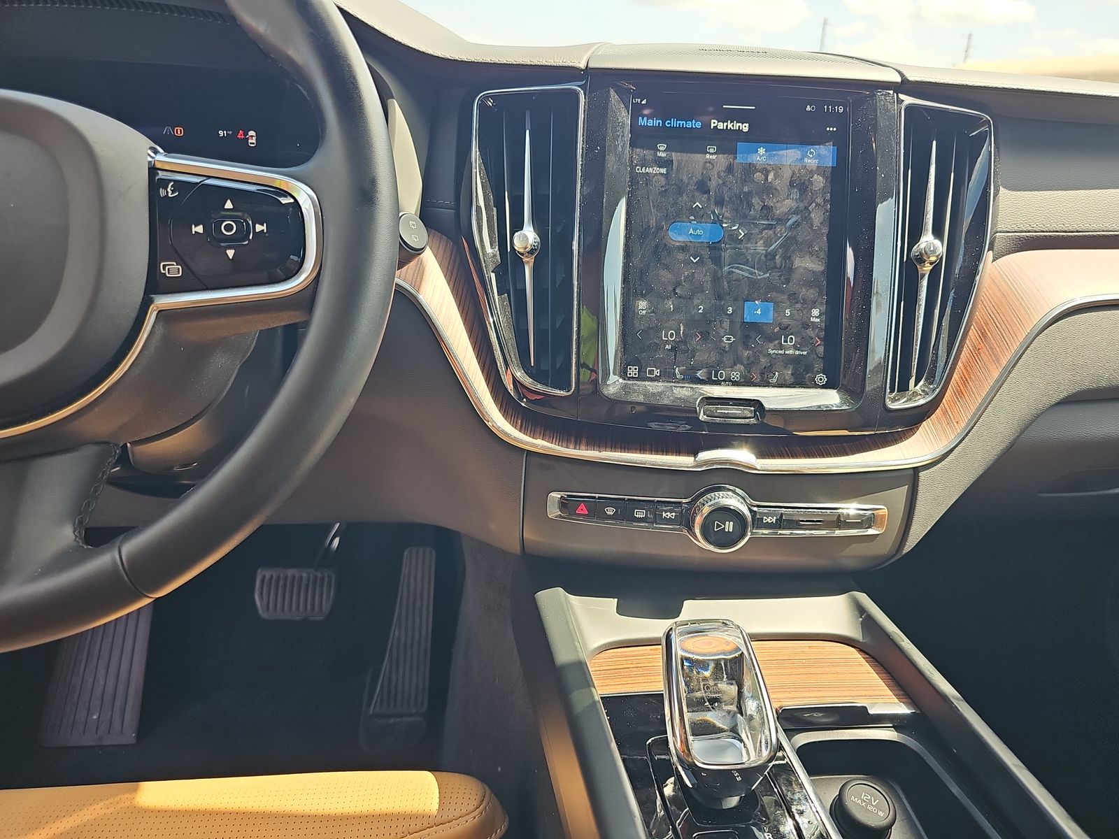 2023 Volvo XC60 Recharge T8 Ultimate AWD