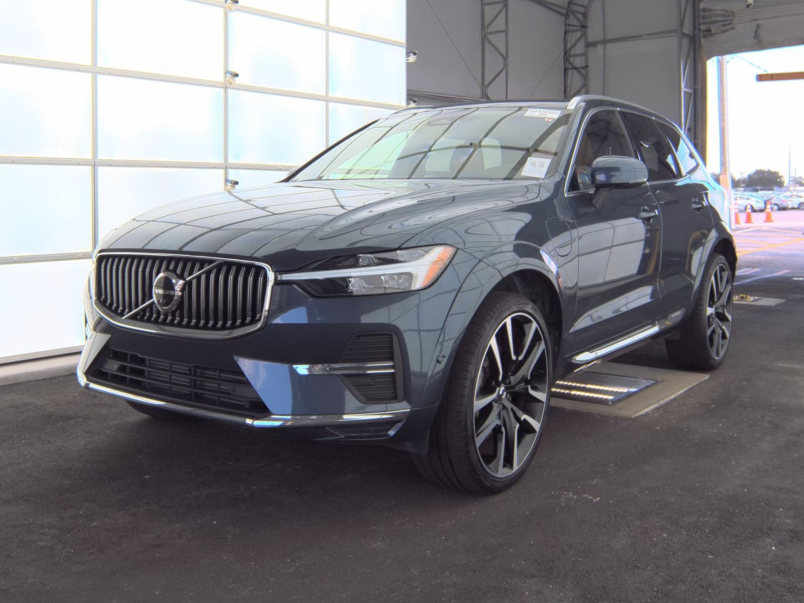 2023 Volvo XC60 Recharge T8 Ultimate AWD