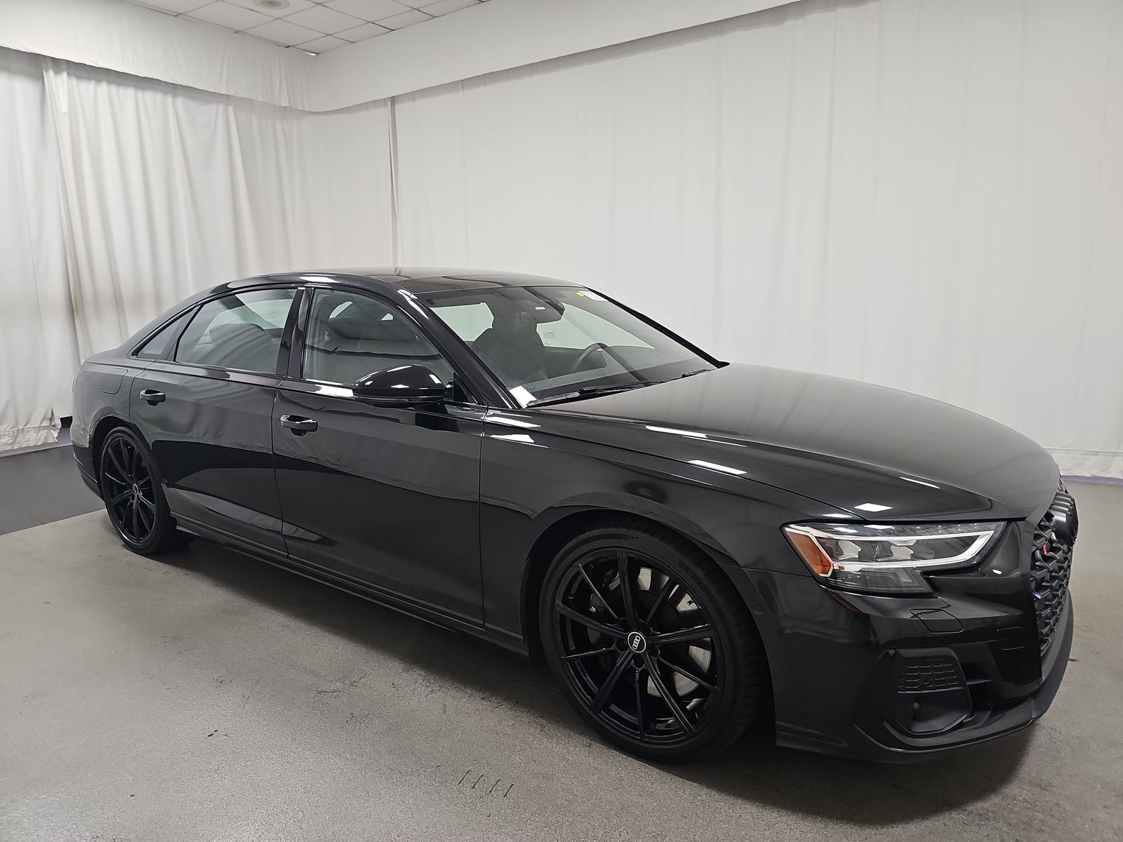 2022 Audi S8 Base AWD