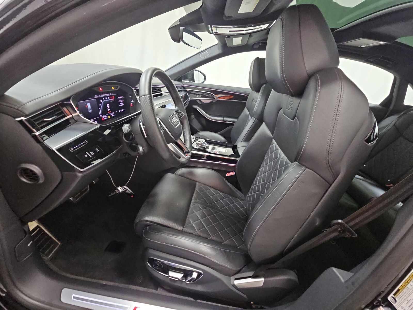 2022 Audi S8 Base AWD